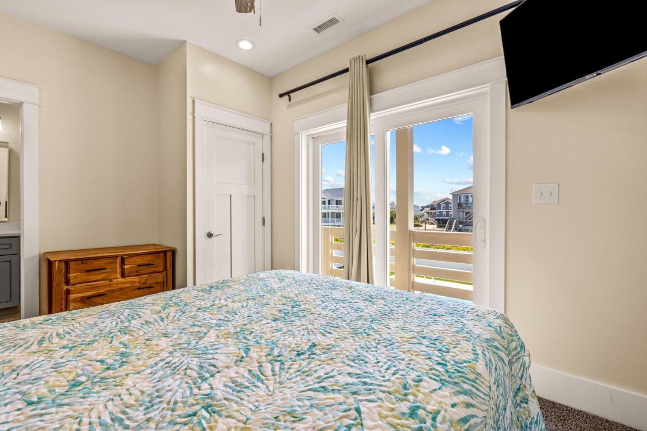 508 Conch Crescent--Ocean Sands South Section B カローラ エクステリア 写真